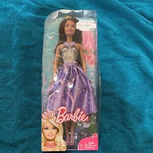New in box Barbie Sparkle Princess Teresa Doll Purple Dress T7592 toy 2010 girl